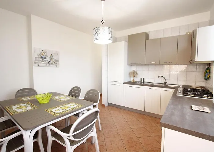 Casa Mina 154 *